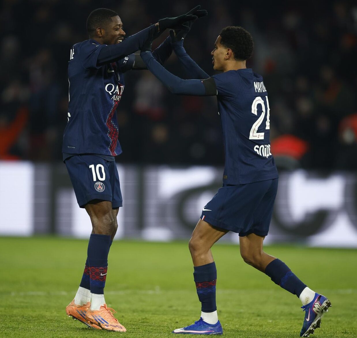 El regreso de Dembélé: un golazo que mantiene a flote al PSG y sus aspiraciones de campeonato.